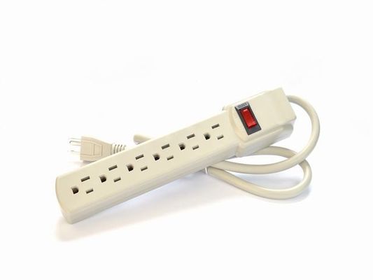 Tipo de extremo masculino personalizado NEMA 5-15P Protetor de sobretensão portátil de 6 tomadas American Standard ETL Power Strip para eletrodomésticos