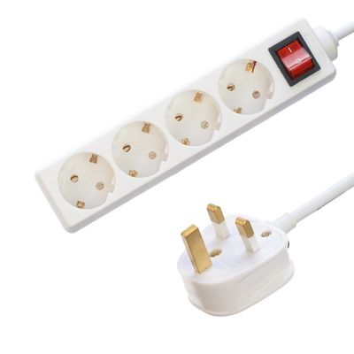 Faixa de alimentação padrão da UE com 4 tomadas Proteção contra sobretensão Switch USB A Portas de saída H05VV-F 3x1.25MM2 Cabo e UK 3 Pin Plug