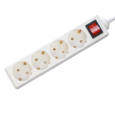 Faixa de alimentação padrão da UE com 4 tomadas Proteção contra sobretensão Switch USB A Portas de saída H05VV-F 3x1.25MM2 Cabo e UK 3 Pin Plug