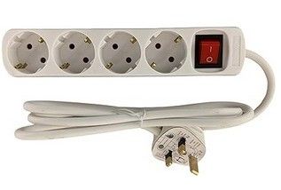 Faixa de alimentação padrão da UE com 4 tomadas Proteção contra sobretensão Switch USB A Portas de saída H05VV-F 3x1.25MM2 Cabo e UK 3 Pin Plug
