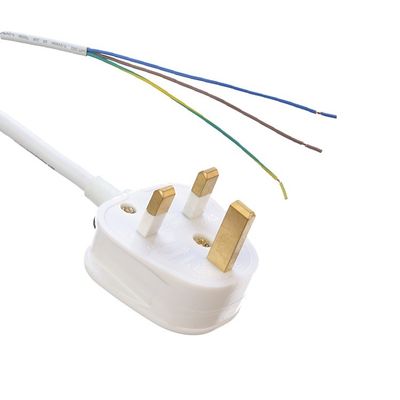 Material da jaqueta de PVC de ponta aberta Recableável 3 pontas cabo de alimentação AC para computadores portáteis extensão de chumbo Reino Unido Personalizavel 1,5M comprimento