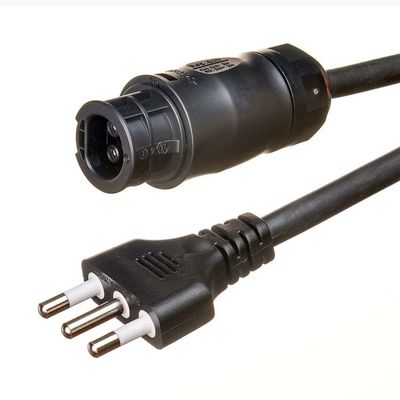 Cabos de extensão Schuko de comprimento personalizado com material de isolamento de borracha e conector BC05 IP68 para microinversor modelo