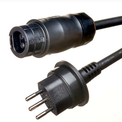 Cabos de extensão Schuko de comprimento personalizado com material de isolamento de borracha e conector BC05 IP68 para microinversor modelo