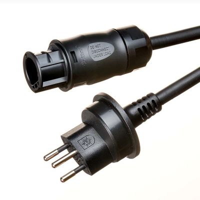 Cabos de extensão Schuko de comprimento personalizado com material de isolamento de borracha e conector BC05 IP68 para microinversor modelo